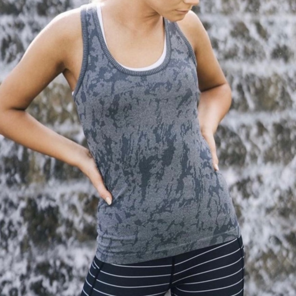 Zyia Active Seamless Racerback Athletic Tank Top: Grey Splash Camo Camouflage